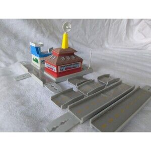 Vintage Micro Machines Hiways & Byways Emergency Corner PlaySet Galoob 1990s